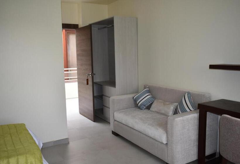 اتاق سوپریور, La Laguna Galapagos