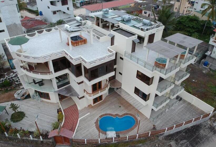 اتاق سوپریور, La Laguna Galapagos