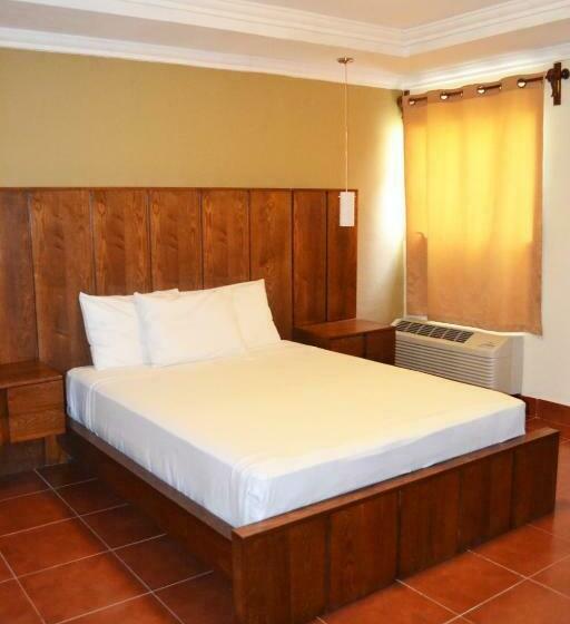 اتاق لوکس, Los Altos Esteli