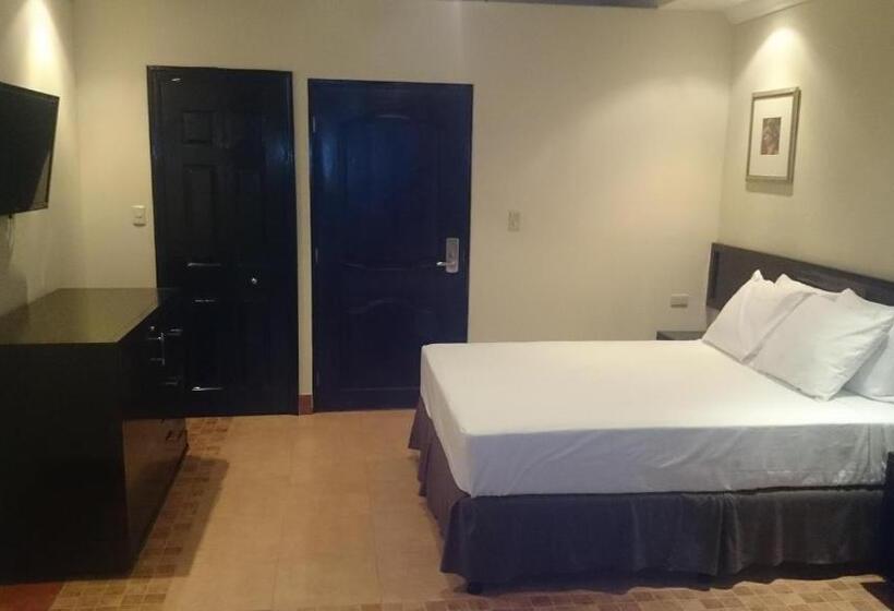 استودیو استاندارد با تخت کینگ, Los Altos Esteli