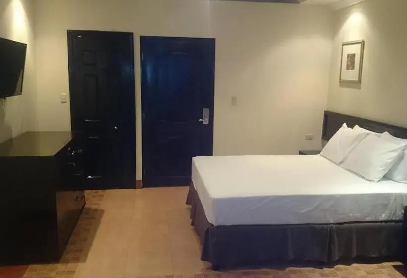 استودیو استاندارد با تخت کینگ, Los Altos Esteli