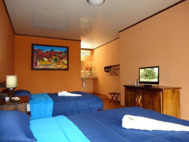 غرفة قياسية, Mar Y Mar