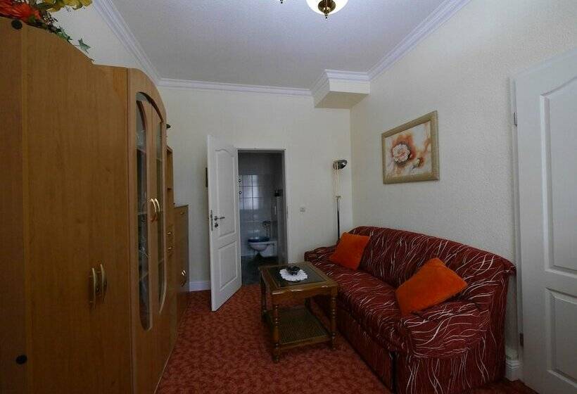 آپارتمان 1 خوابه, Pension Mittag