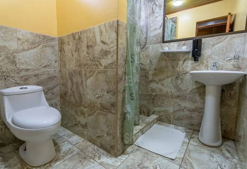 Comfort Kolmen Hengen Huone, Sea Towers