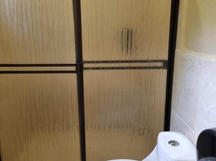 חדר קומפורט, Sea Towers