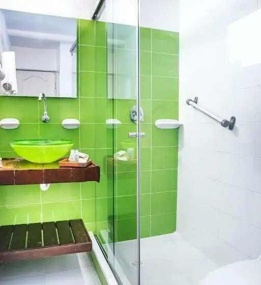 اتاق استاندارد سه نفره, Y Spa Getsemani