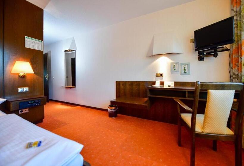 스탠다드 싱글 룸, Zur Post