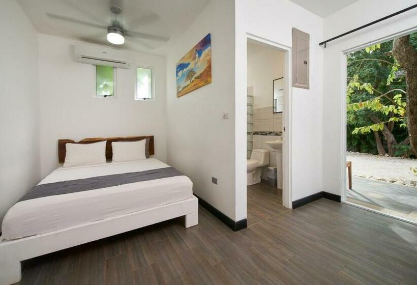 Quarto Premium Vista Piscina, In The Shade Hotel   Coworking   300mbit   Adults Only