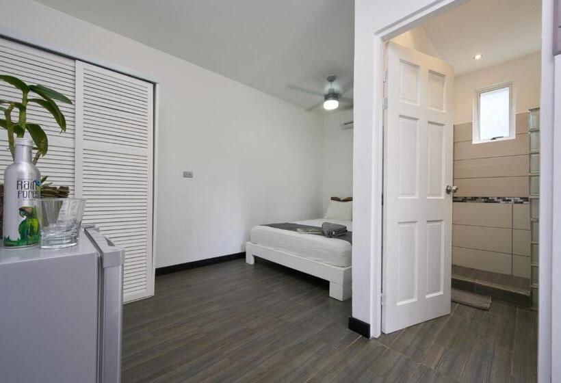 Студия Deluxe, In The Shade Hotel Coworking 300mbit Adults Only