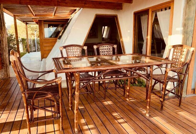 بانگلوی لوکس, La Playa