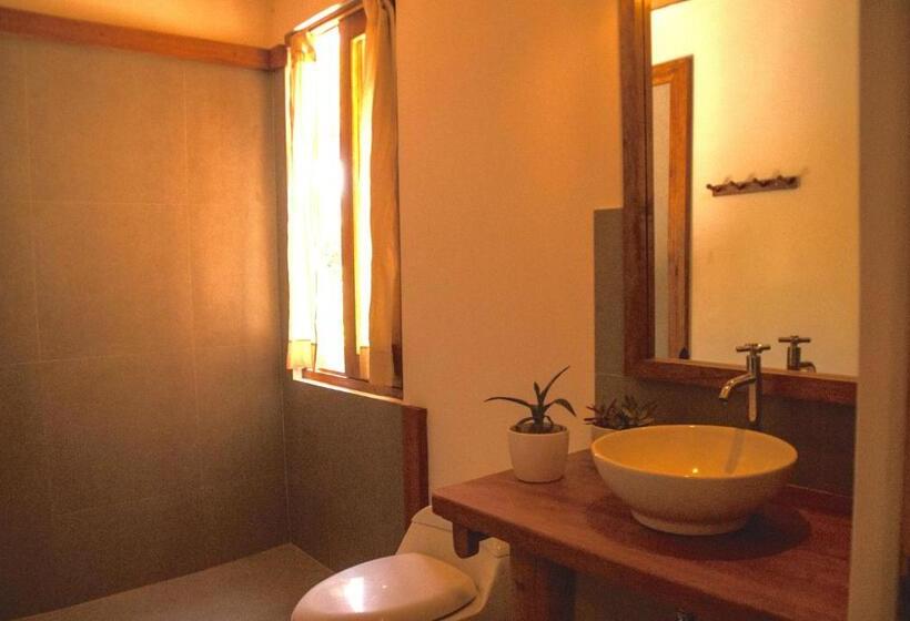 بانگلوی سوپریور, La Playa