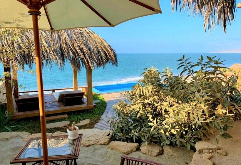 بانگلوی لوکس, La Playa