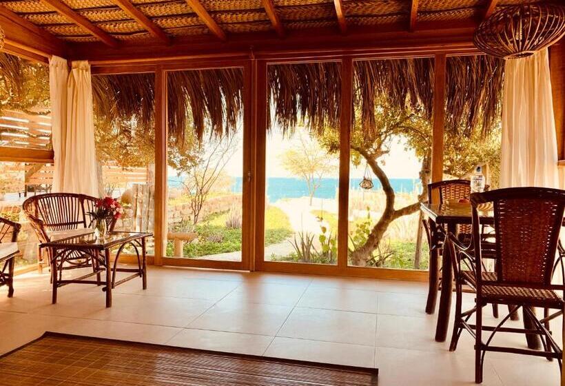 بانگلوی استاندارد, La Playa