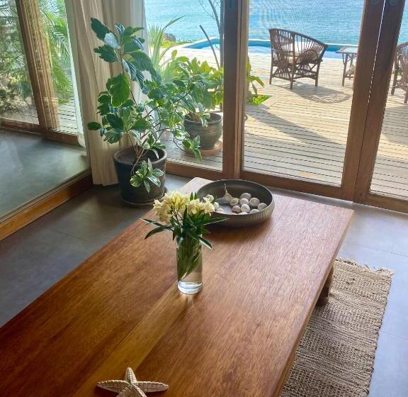 ویلای یک اتاق خوابه با استخر شنا, La Playa