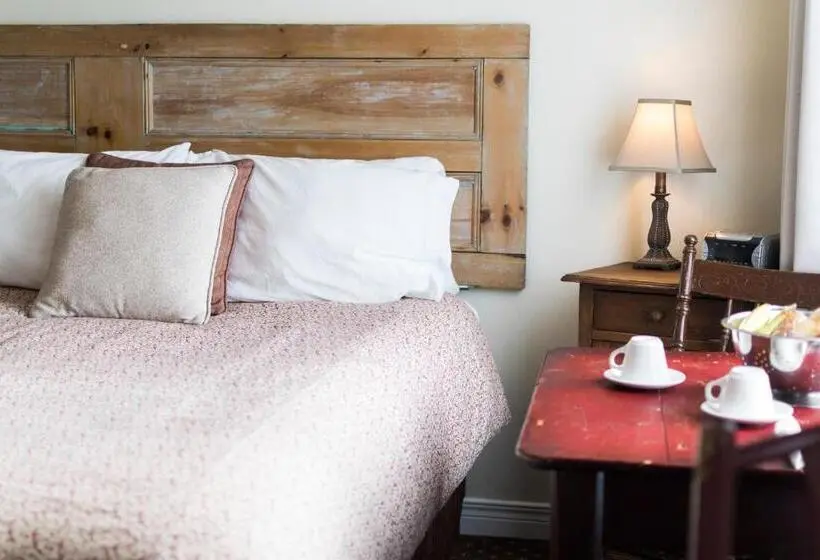 キングサイズベッドのスーペリアルーム, Auberge De La Tour Du Lac