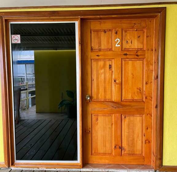 חדר סטנדרט לארבעה, Banana Bay Marina