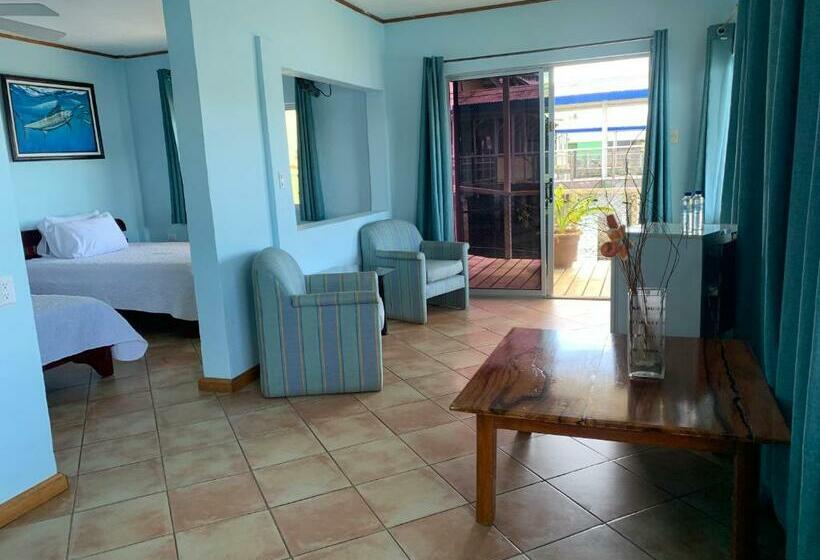 סוויטה, Banana Bay Marina