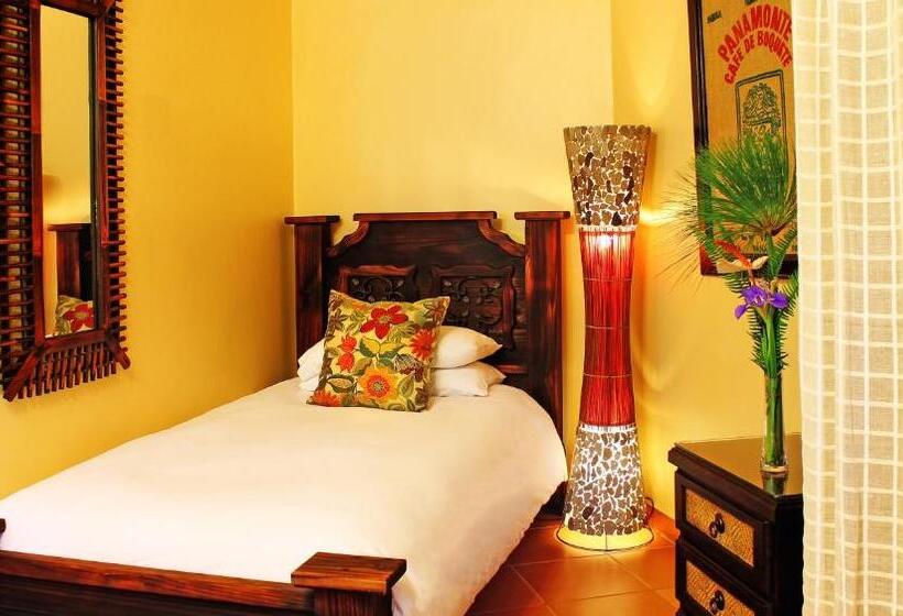 Quarto Estandar Cama King, Boquete Garden Inn