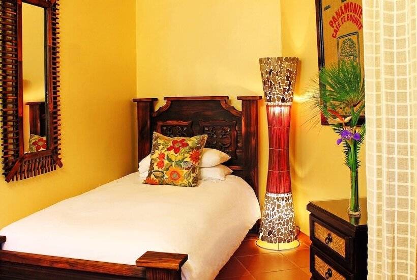 Quarto Estandar Cama King, Boquete Garden Inn