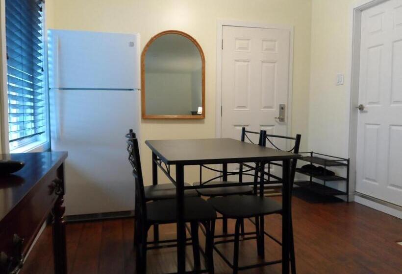 디럭스 룸, Cherry Tree Inn Victoria