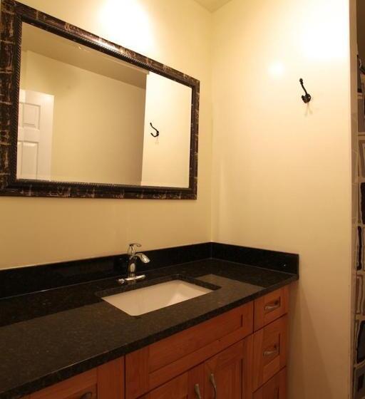 패밀리 스위트, Cherry Tree Inn Victoria