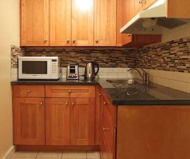 주니어 스위트, Cherry Tree Inn Victoria