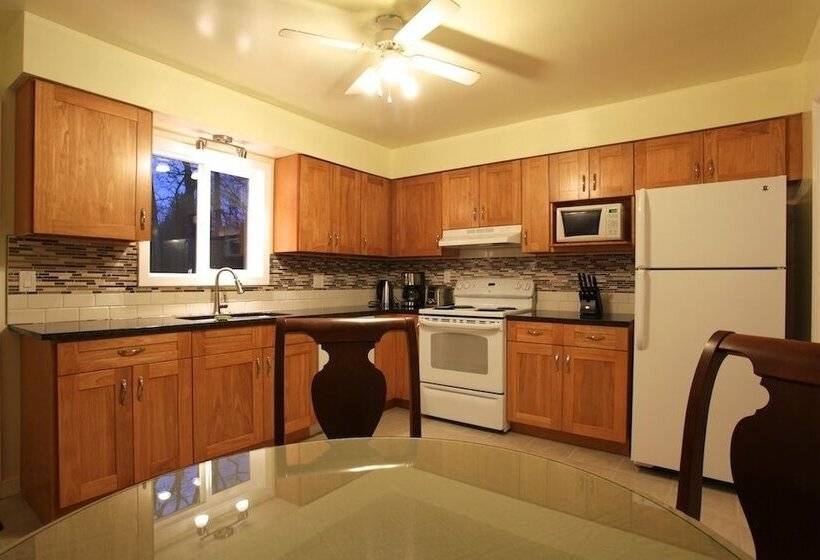 패밀리 스위트, Cherry Tree Inn Victoria