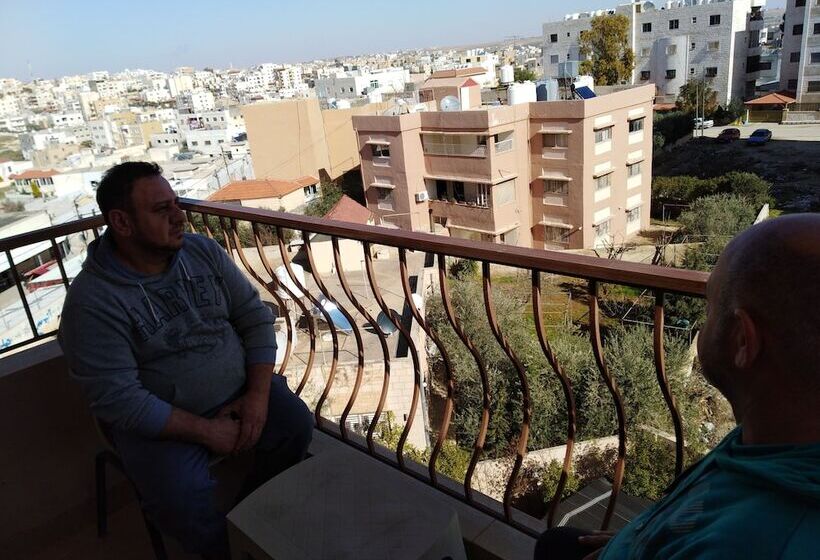 اتاق استاندارد, Delilah