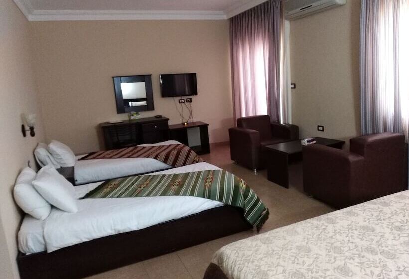 سوییت جونیور, Delilah