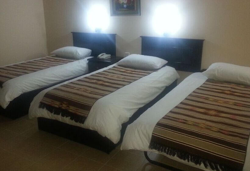 اتاق استاندارد سه نفره, Delilah