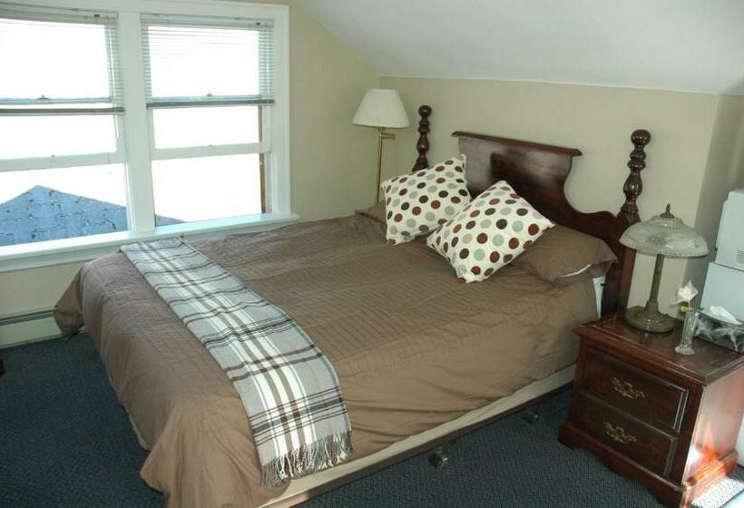 阁楼套房, Douglas Guest House