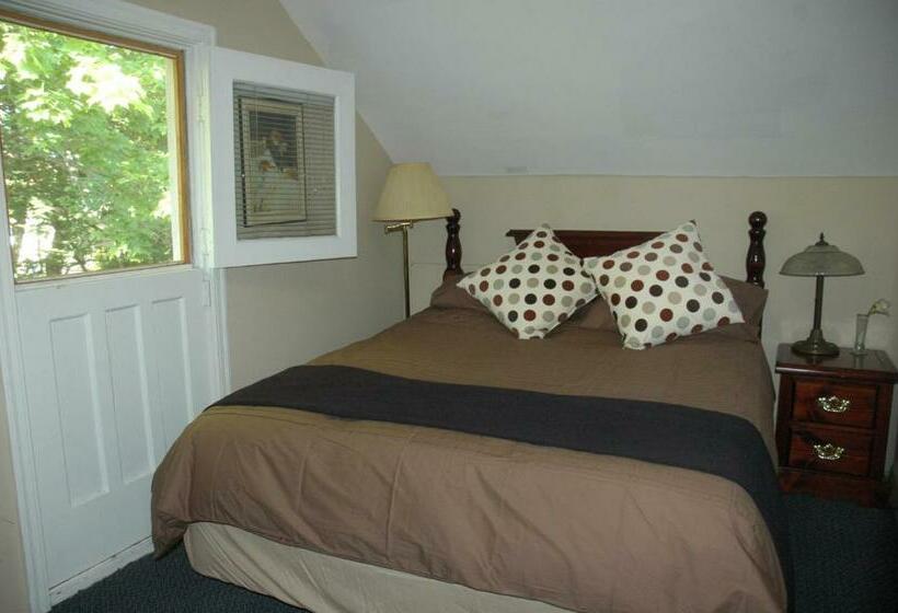 阁楼套房, Douglas Guest House