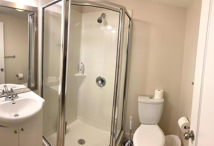 经济房, Douglas Guest House