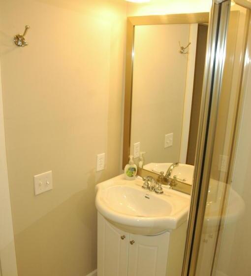 经济房, Douglas Guest House