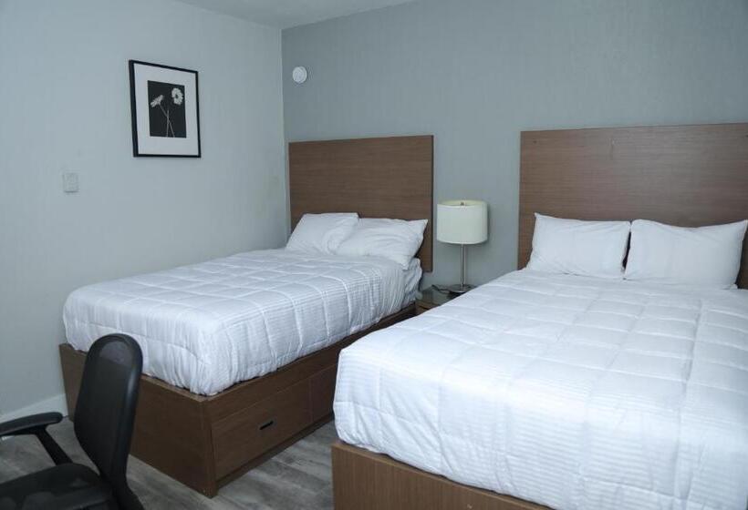 Номер Deluxe, Fraser Inn