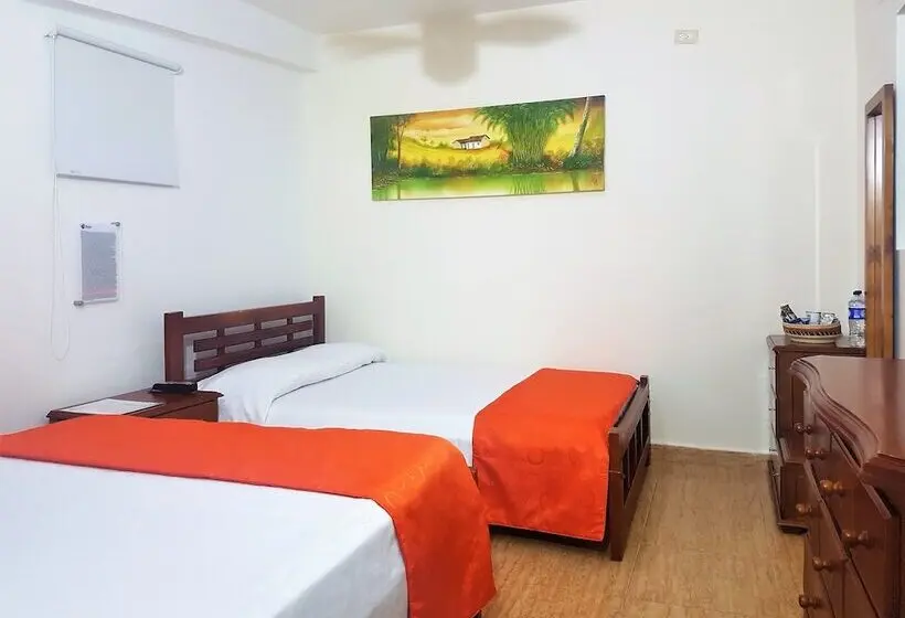 4 Bett Standardzimmer, Jeronimo