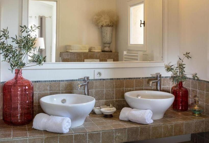 غرفة سوبريور مع إمكانية الدخول إلى سبا, La Clé Des Champs, Boutique Hôtel & Spa