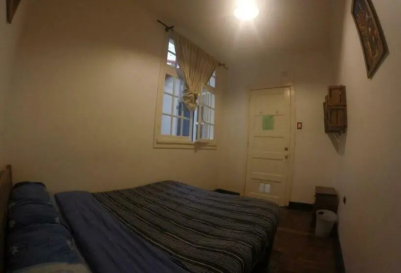 اتاق کلاسیک, Lemuria Hostel