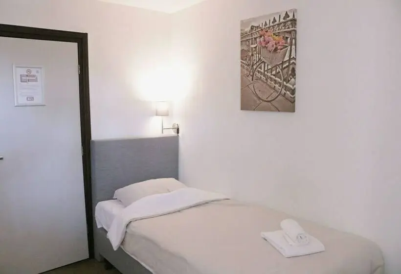 Standard Yhden Hengen Huone, Stadshotel Rijssen