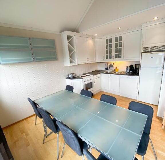 Апартаменты 2 Спальни Вид на Море, Tregde Ferie