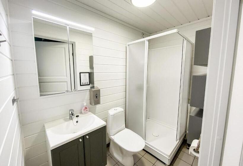 1 Bedroom Apartment Lake View, Tregde Ferie