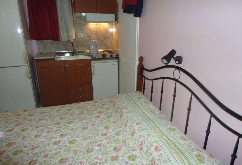 수피리어 스튜디오, Villa Elizea