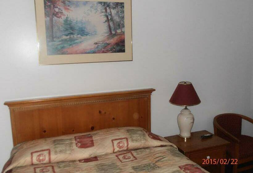 スタンダードルーム, Maples Motel