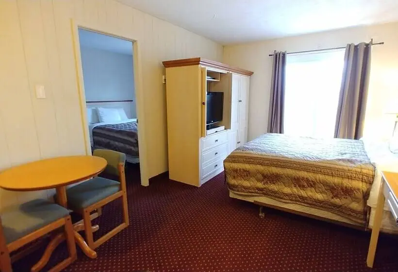 Perhehuone, Sand Castle Suites Motel