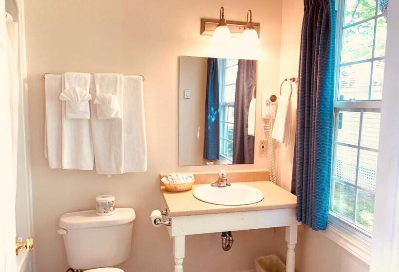 غرفة قياسية داخلية, The Cavendish Motel