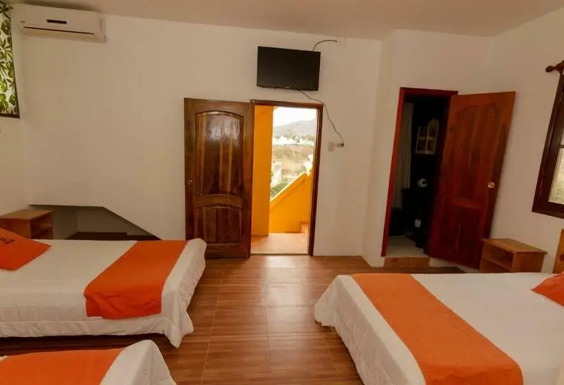 Perhehuone, Tuzco Lodge