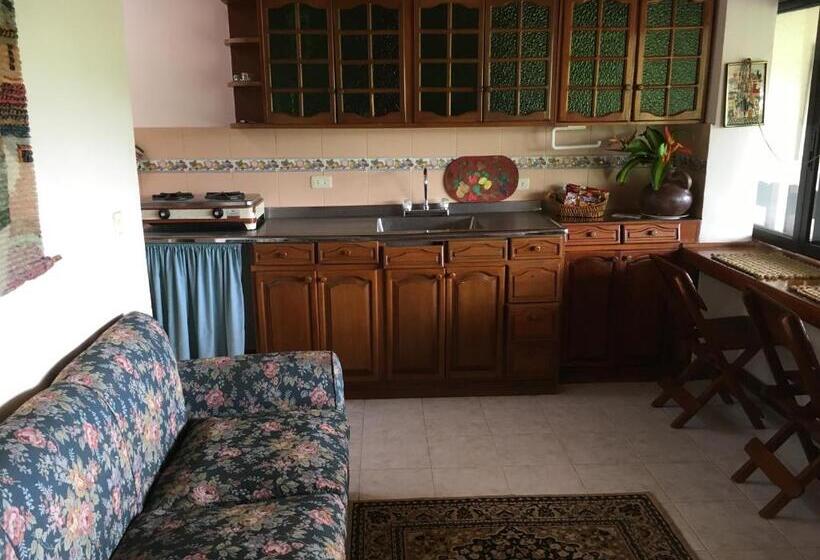 Családi Szoba, Finca Machangara