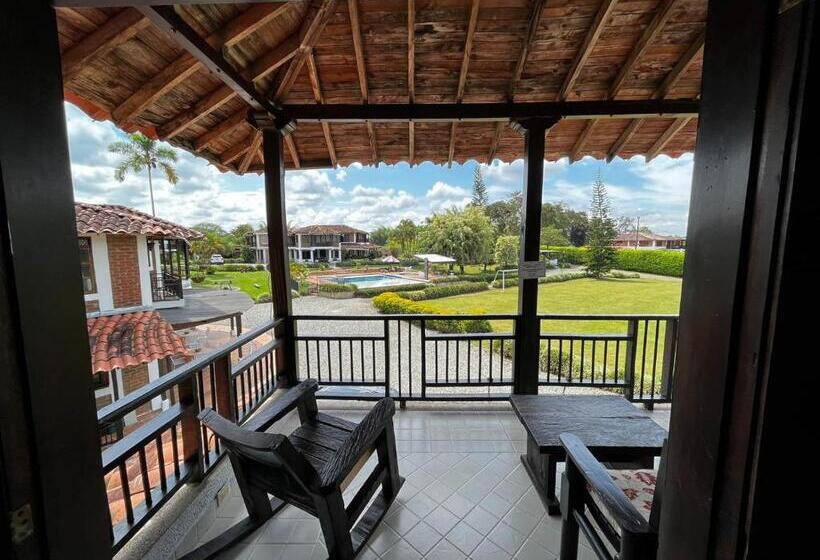 اتاق لوکس, Finca Hotel Casa Nostra, Villa Manuela