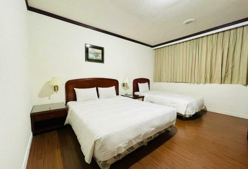 اتاق استاندارد سه نفره, Abbo