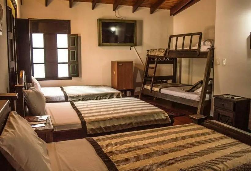 Deluxe-perhehuone, El Virrey Hotel Boutique